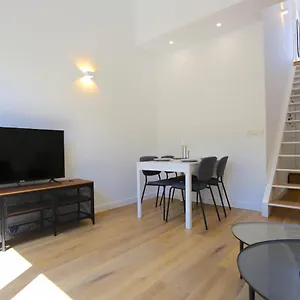 https://juan-de-austria-central-penthouse-4pax.1costadelsol.com